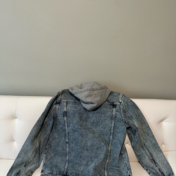 BLANKNYC Jean jacket with hoodie - Picture 3 of 5